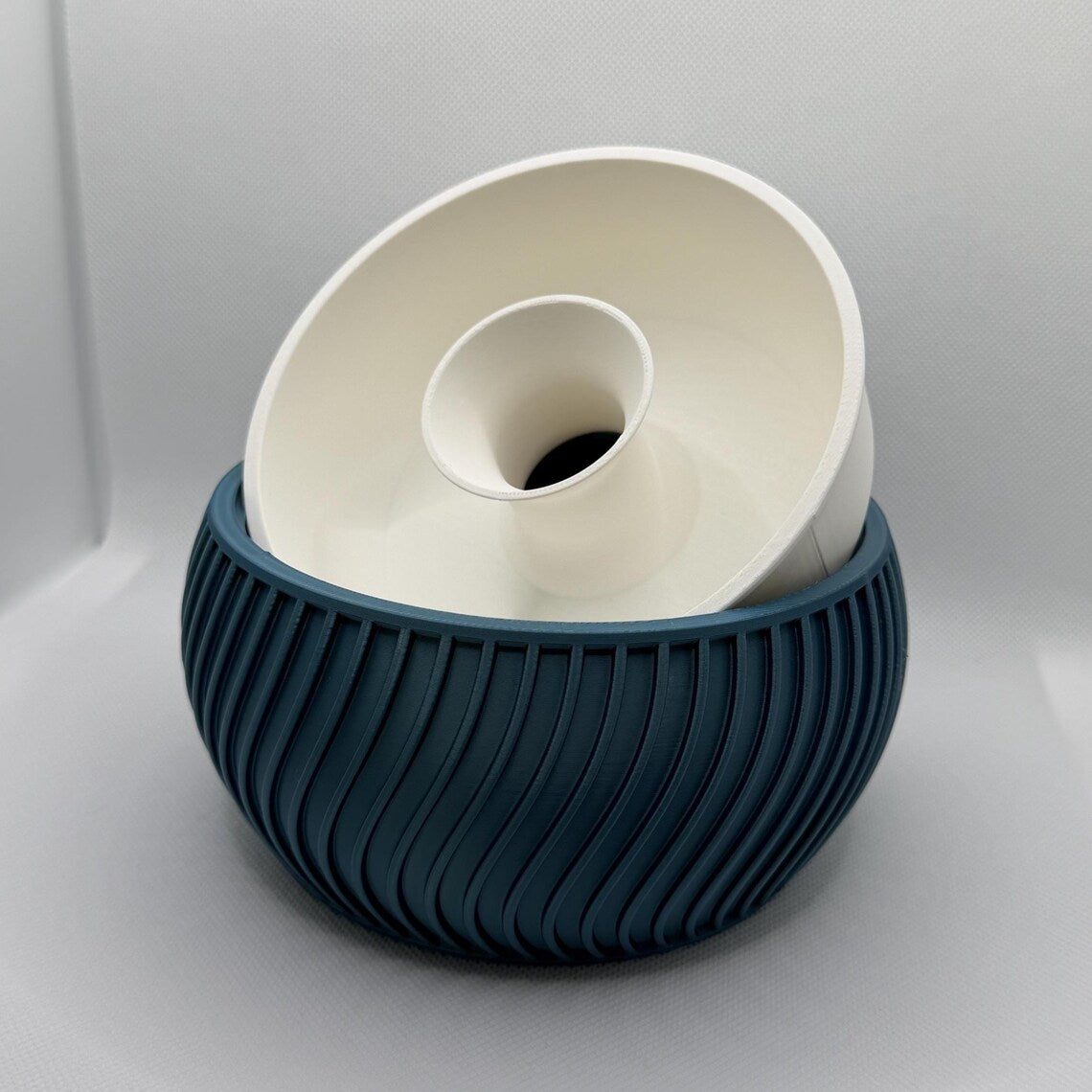 Stylische Pistazien Schale mit Auffangfach – Snack Bowl